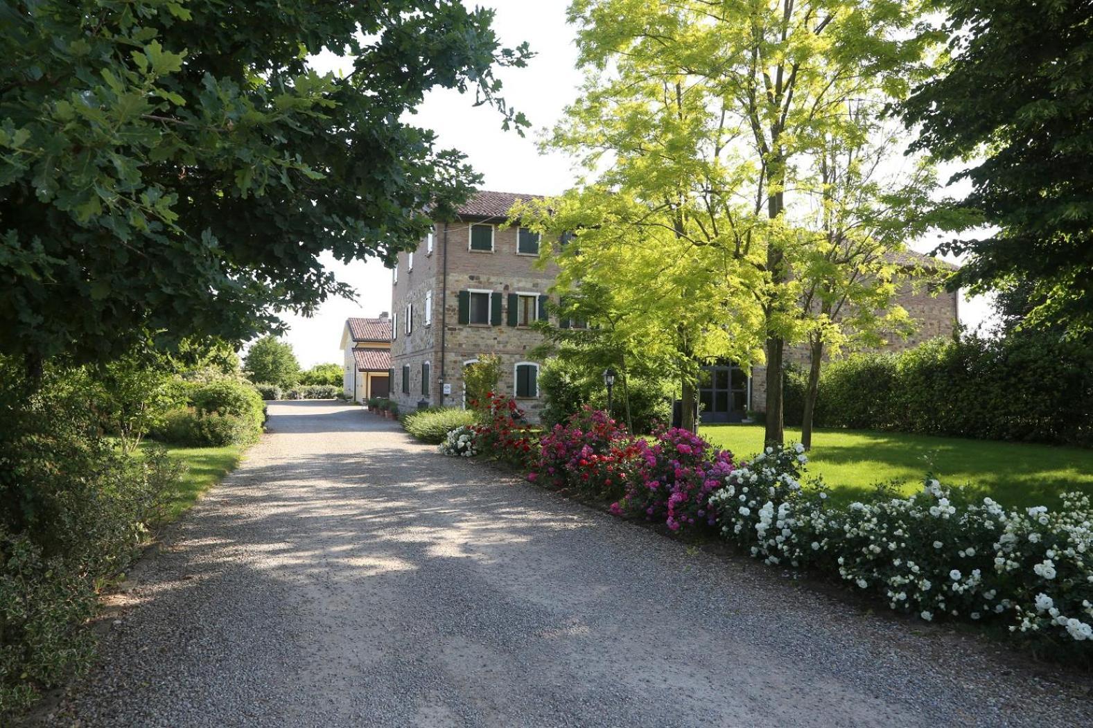 Agriturismo Il Brugnolo Scandiano Kültér fotó
