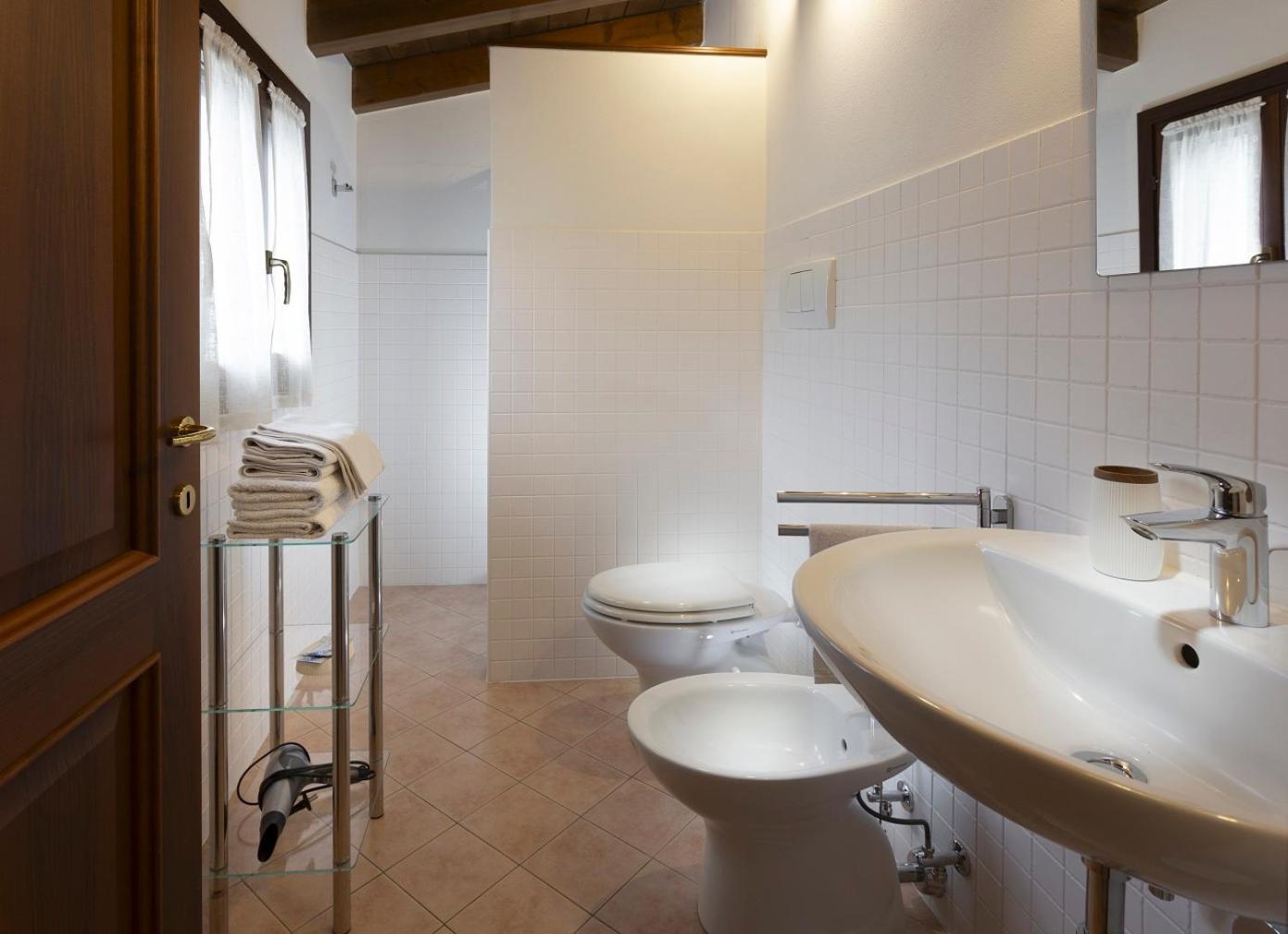 Agriturismo Il Brugnolo Scandiano Kültér fotó