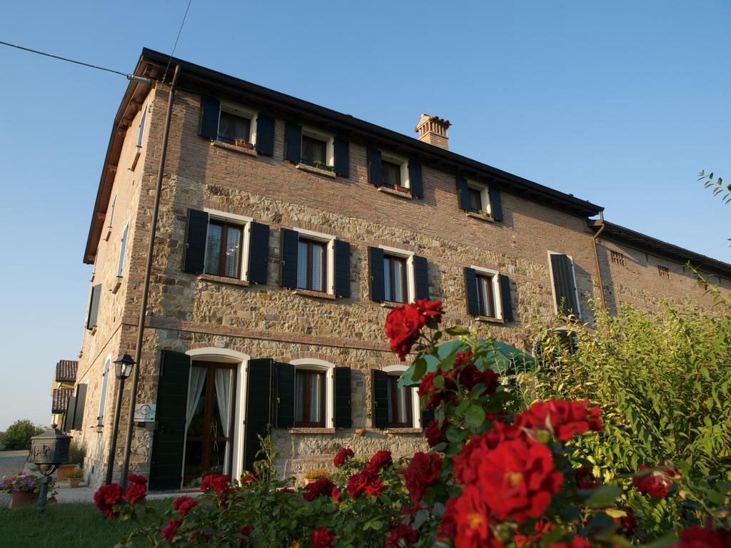 Agriturismo Il Brugnolo Scandiano Kültér fotó